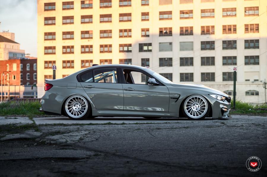  BMW M3 Sedan on Vossen Wheels (LC-106T) 2017 года  (фото 23 из 26)